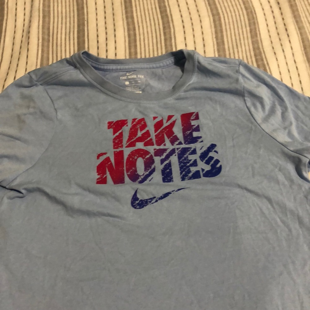 Girls nike t-shirt